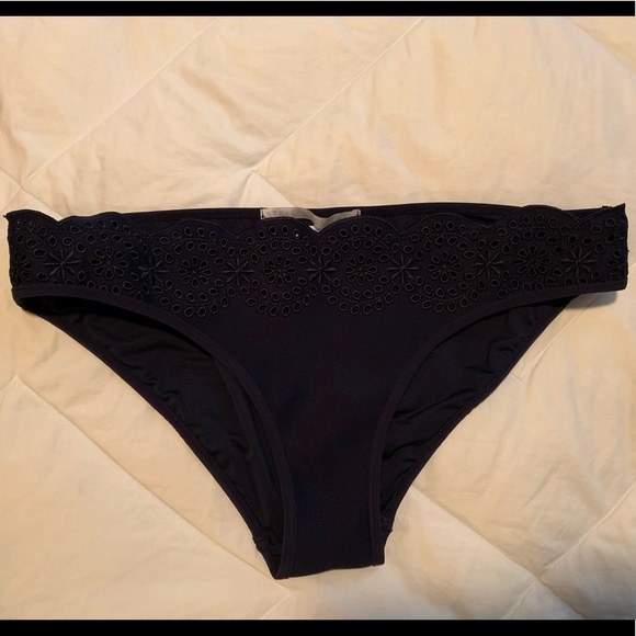 ❗️High quality pair of navy swimming suit bottoms❗️ - Picture 3 of 7